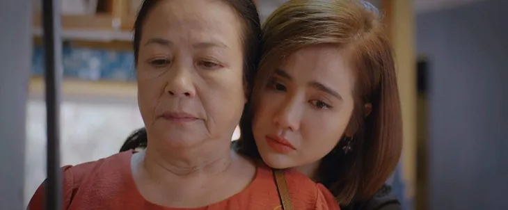 Thương ngày nắng về 2 - Tập 9: Bà Nga hết giận Trang, Vân Vân trao nụ hôn đầu cho Bách - Ảnh 3. Thương ngày nắng về 2 - Tập 9: Bà Nga hết giận Trang, Vân Vân trao nụ hôn đầu cho Bách - Ảnh 3.