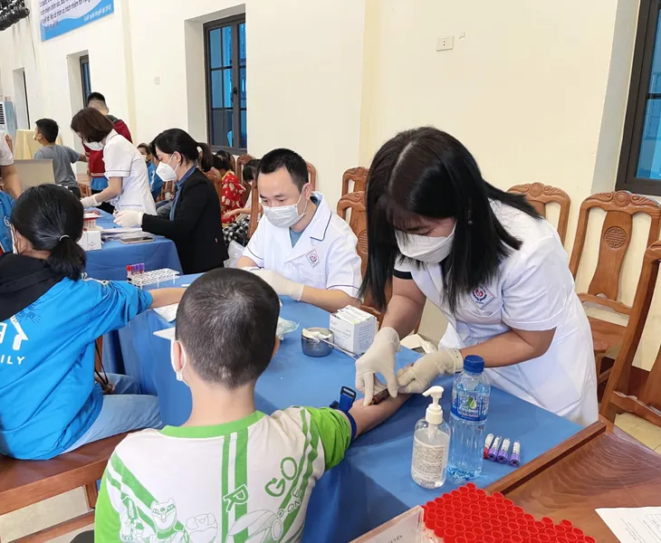 Khám, tư vấn sức khỏe miễn phí cho 300 trẻ em khuyết tật tại Thái Nguyên - Ảnh 3. Khám, tư vấn sức khỏe miễn phí cho 300 trẻ em khuyết tật tại Thái Nguyên - Ảnh 3.