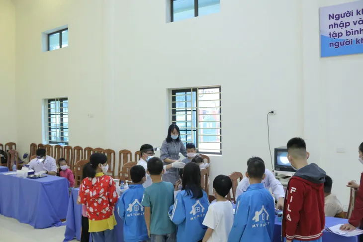 Khám, tư vấn sức khỏe miễn phí cho 300 trẻ em khuyết tật tại Thái Nguyên - Ảnh 1. Khám, tư vấn sức khỏe miễn phí cho 300 trẻ em khuyết tật tại Thái Nguyên - Ảnh 1.