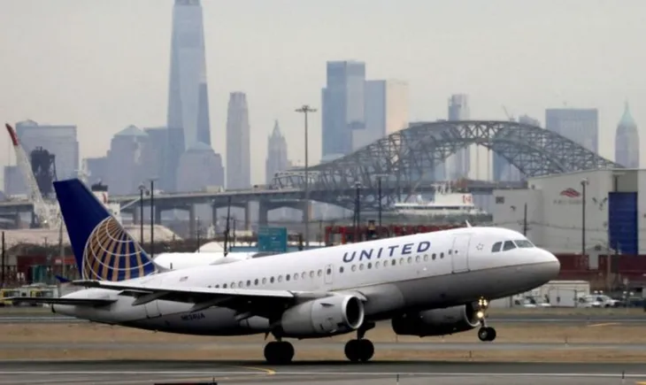 Hãng hàng không United Airlines đạt doanh thu kỷ lục khi nhu cầu du lịch bùng nổ - Ảnh 1. Hãng hàng không United Airlines đạt doanh thu kỷ lục khi nhu cầu du lịch bùng nổ - Ảnh 1.