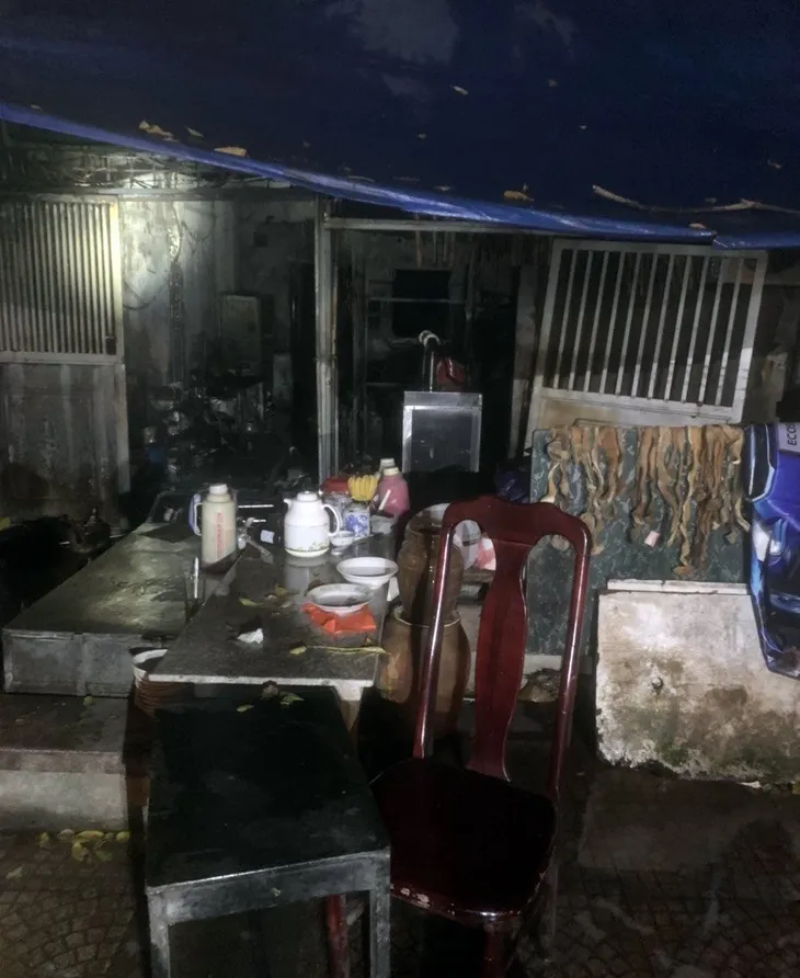 Cháy nhà trên phố Phạm Ngọc Thạch, 5 người trong gia đình thiệt mạng - Ảnh 1. Cháy nhà trên phố Phạm Ngọc Thạch, 5 người trong gia đình thiệt mạng - Ảnh 1.