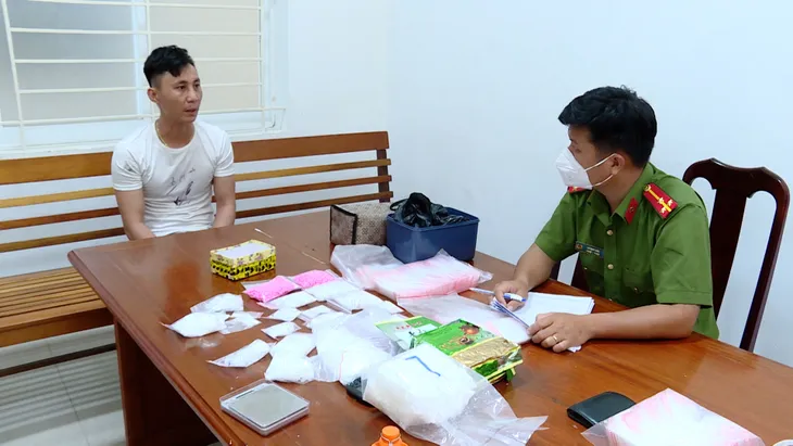 Bà Rịa – Vũng Tàu: Thưởng nóng cho lực lượng phá chuyên án ma túy quy mô lớn nhất từ trước tới nay - Ảnh 1.