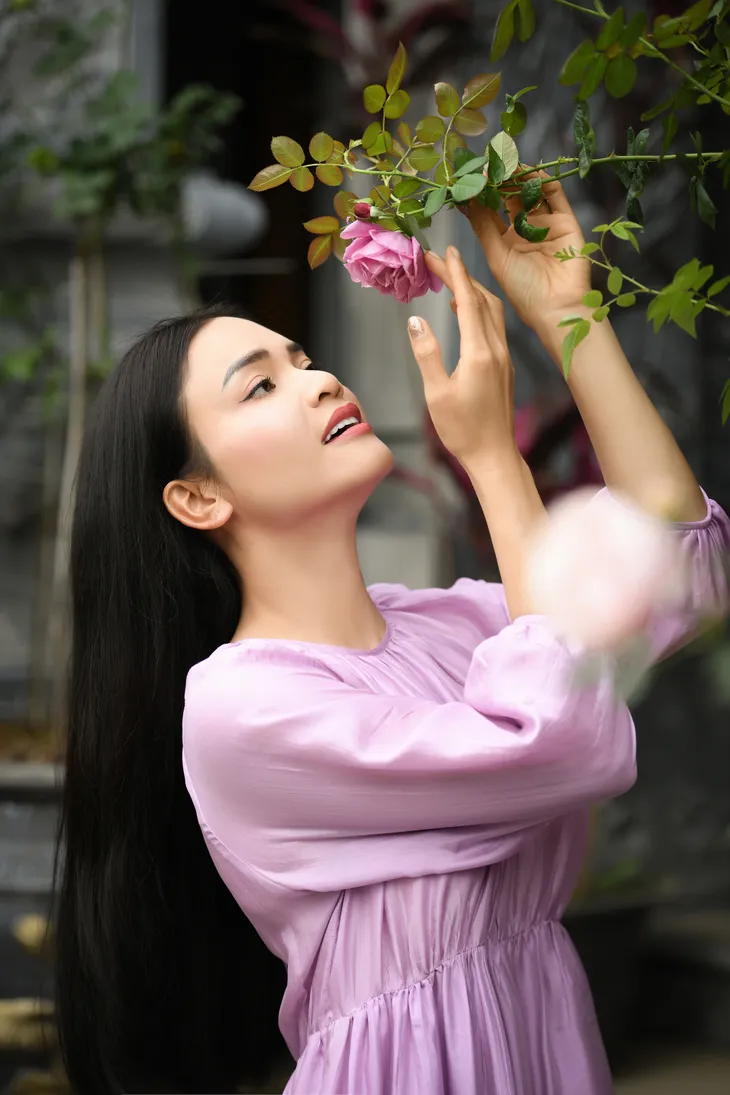 Ca sĩ Phạm Phương Thảo độc thân, an nhiên ở tuổi 40 - Ảnh 2. Ca sĩ Phạm Phương Thảo độc thân, an nhiên ở tuổi 40 - Ảnh 2.