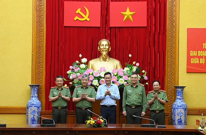 Bộ Công an và Đài Truyền hình Việt Nam phối hợp nâng cao hiệu quả công tác - Ảnh 6. Bộ Công an và Đài Truyền hình Việt Nam phối hợp nâng cao hiệu quả công tác - Ảnh 6.