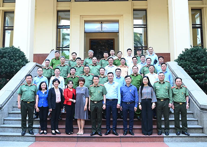Bộ Công an và Đài Truyền hình Việt Nam phối hợp nâng cao hiệu quả công tác - Ảnh 9. Bộ Công an và Đài Truyền hình Việt Nam phối hợp nâng cao hiệu quả công tác - Ảnh 9.