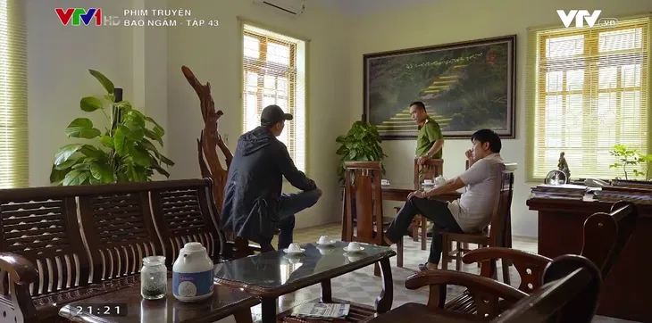 Bão ngầm - Tập 43: Giám đốc Công an tỉnh định cất nhắc Thượng tá Tuất thì nhận tin đáng sợ - Ảnh 6. Bão ngầm - Tập 43: Giám đốc Công an tỉnh định cất nhắc Thượng tá Tuất thì nhận tin đáng sợ - Ảnh 6.
