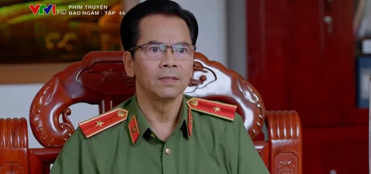 Bão ngầm - Tập 44: Giám đốc Hoạch cảnh báo nữ trinh sát Hạ Lam kẻo bị trai đẹp bác sĩ Hùng cảm hóa ngược - Ảnh 20. Bão ngầm - Tập 44: Giám đốc Hoạch cảnh báo nữ trinh sát Hạ Lam kẻo bị trai đẹp bác sĩ Hùng cảm hóa ngược - Ảnh 20.