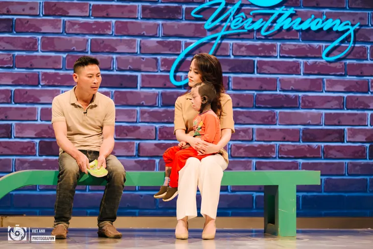 Trạm yêu thương: Người cha dân tộc Tày gây xúc động với hành trình chữa bệnh lạ cho con - Ảnh 3. Trạm yêu thương: Người cha dân tộc Tày gây xúc động với hành trình chữa bệnh lạ cho con - Ảnh 3.