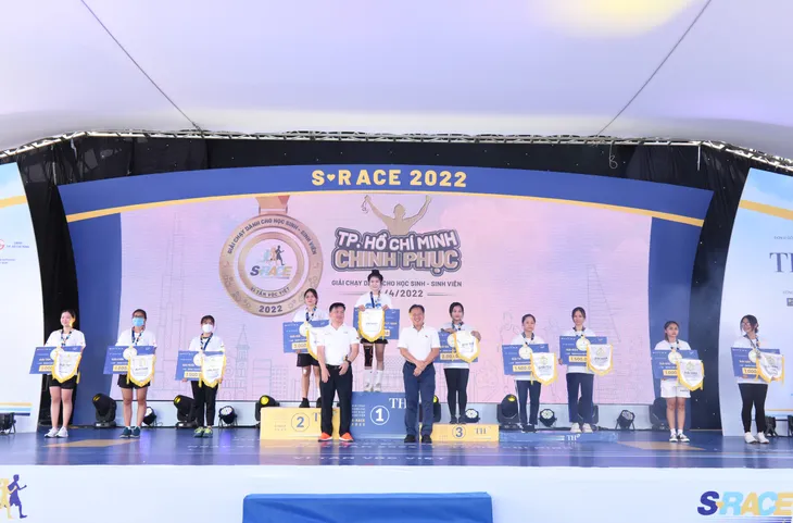 S-Race 2022: Gần 5000 học sinh, sinh viên tham gia chặng Chinh phục ở TP Hồ Chí Minh - Ảnh 6. S-Race 2022: Gần 5000 học sinh, sinh viên tham gia chặng Chinh phục ở TP Hồ Chí Minh - Ảnh 6.