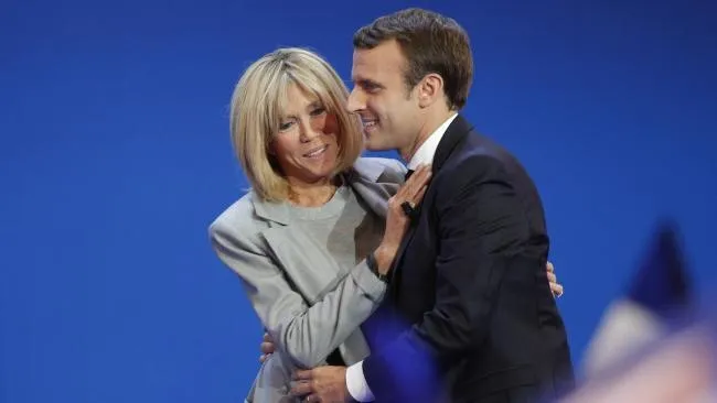 Emmanuel Macron - Tổng thống Pháp đầu tiên tái đắc cử và đảm nhận nhiệm kỳ thứ hai sau 20 năm - Ảnh 3. Emmanuel Macron - Tổng thống Pháp đầu tiên tái đắc cử và đảm nhận nhiệm kỳ thứ hai sau 20 năm - Ảnh 3.