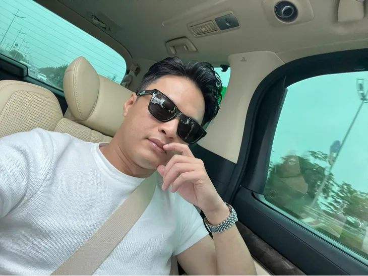 Diễn viên Việt tuần qua: Bạn gái Đình Tú hở bạo, Mạnh Trường tự thấy giống CEO - Ảnh 9. Diễn viên Việt tuần qua: Bạn gái Đình Tú hở bạo, Mạnh Trường tự thấy giống CEO - Ảnh 9.