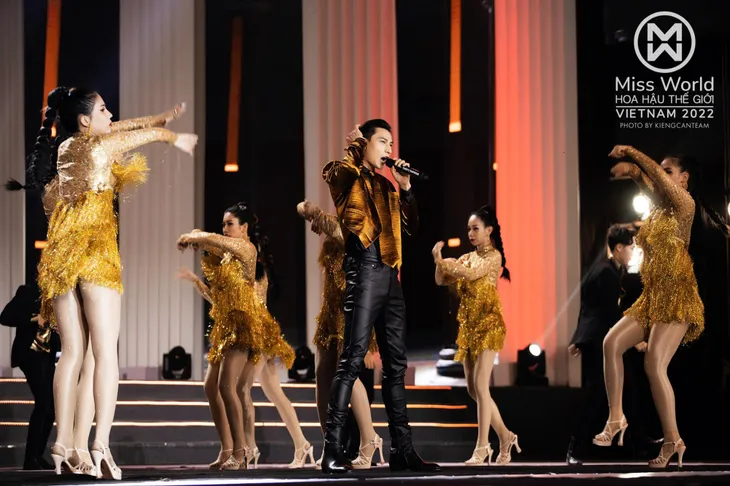 Mỹ Tâm khuấy động sân khấu Miss World Vietnam 2022 - Ảnh 4. Mỹ Tâm khuấy động sân khấu Miss World Vietnam 2022 - Ảnh 4.