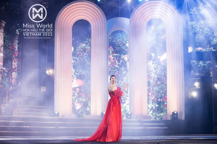Mỹ Tâm khuấy động sân khấu Miss World Vietnam 2022 - Ảnh 8. Mỹ Tâm khuấy động sân khấu Miss World Vietnam 2022 - Ảnh 8.
