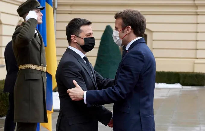 Emmanuel Macron - Tổng thống Pháp đầu tiên tái đắc cử và đảm nhận nhiệm kỳ thứ hai sau 20 năm - Ảnh 6. Emmanuel Macron - Tổng thống Pháp đầu tiên tái đắc cử và đảm nhận nhiệm kỳ thứ hai sau 20 năm - Ảnh 6.