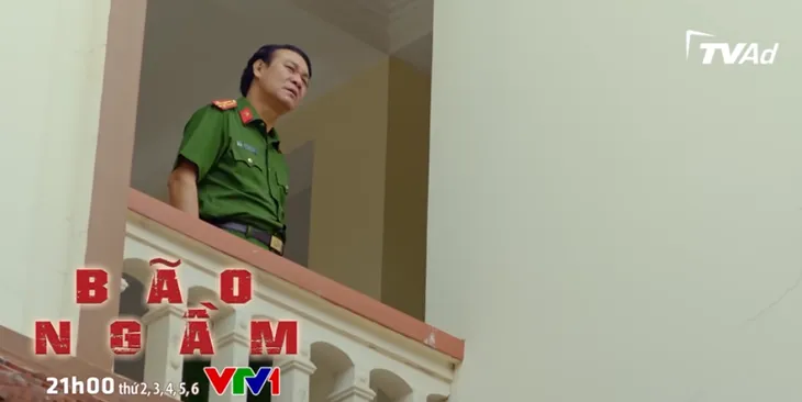 Bão ngầm - Tập 45: Đại tá Hà vạch mặt lão Tuất trước khi về hưu? - Ảnh 3. Bão ngầm - Tập 45: Đại tá Hà vạch mặt lão Tuất trước khi về hưu? - Ảnh 3.