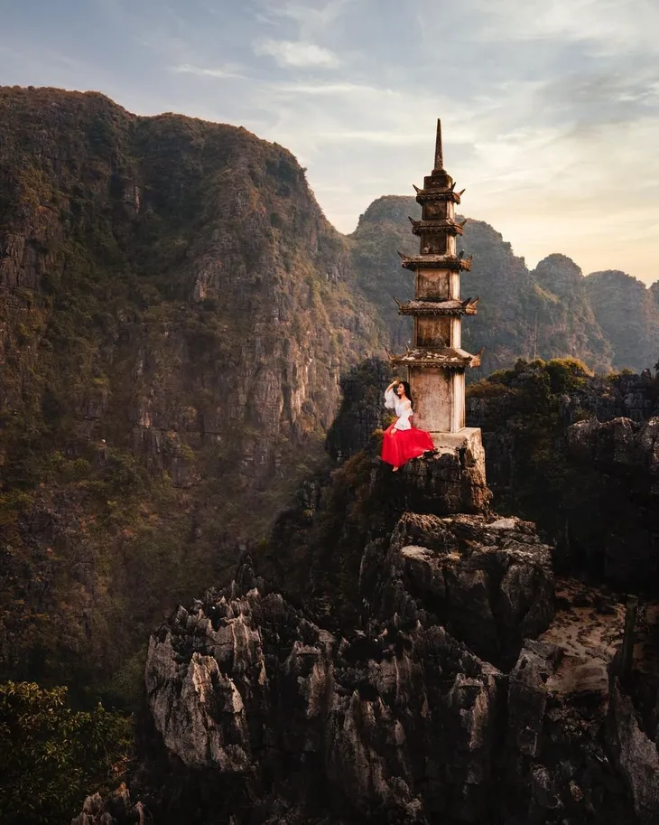 Hang Múa: Điểm đến không thể bỏ lỡ dịp nghỉ lễ 30/4 - 1/5 - Ảnh 1. Hang Múa: Điểm đến không thể bỏ lỡ dịp nghỉ lễ 30/4 - 1/5 - Ảnh 1.