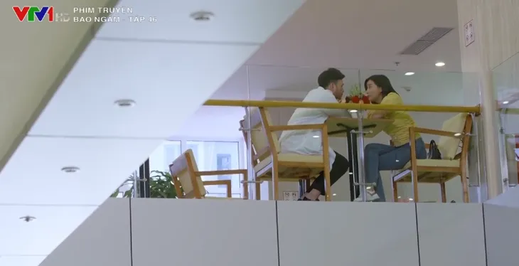 Bão ngầm - Tập 46: Hải Triều được minh oan, Hạ Lam khiến bác sĩ Hùng si mê - Ảnh 10. Bão ngầm - Tập 46: Hải Triều được minh oan, Hạ Lam khiến bác sĩ Hùng si mê - Ảnh 10.
