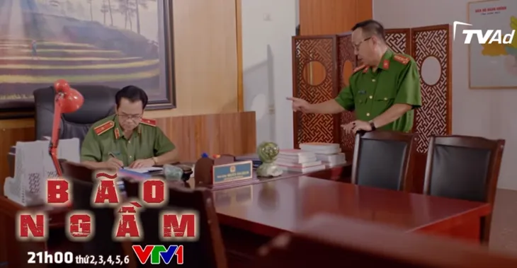 Bão ngầm - Tập 46: Lão Tuất tung tin đồn Hải Triều nghiện ma túy nặng - Ảnh 2. Bão ngầm - Tập 46: Lão Tuất tung tin đồn Hải Triều nghiện ma túy nặng - Ảnh 2.