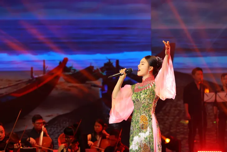 Phạm Phương Thảo thăng hoa trong Con đường âm nhạc - Ảnh 6. Phạm Phương Thảo thăng hoa trong Con đường âm nhạc - Ảnh 6.
