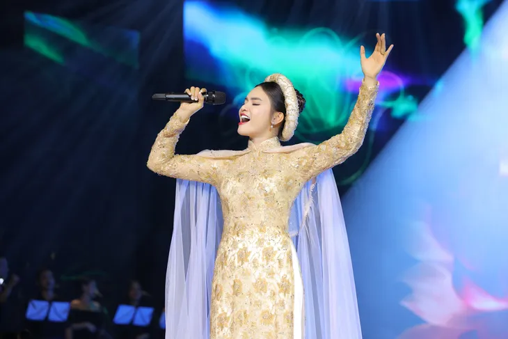 Phạm Phương Thảo thăng hoa trong Con đường âm nhạc - Ảnh 17. Phạm Phương Thảo thăng hoa trong Con đường âm nhạc - Ảnh 17.