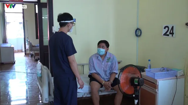 Dịch COVID-19 tại TP Hồ Chí Minh giảm sâu cả về số ca mắc và số ca nhập viện - Ảnh 2. Dịch COVID-19 tại TP Hồ Chí Minh giảm sâu cả về số ca mắc và số ca nhập viện - Ảnh 2.