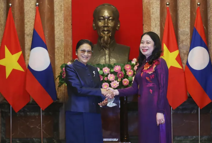 Không ngừng củng cố mối quan hệ hữu nghị vĩ đại Việt Nam - Lào - Ảnh 1. Không ngừng củng cố mối quan hệ hữu nghị vĩ đại Việt Nam - Lào - Ảnh 1.