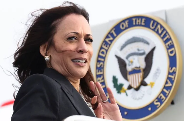 Phó Tổng thống Mỹ Kamala Harris dương tính với COVID-19 - Ảnh 1. Phó Tổng thống Mỹ Kamala Harris dương tính với COVID-19 - Ảnh 1.