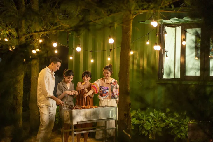 Ra mắt khu camping kiểu container bên bãi biển siêu đẹp ở Hà Tĩnh - Ảnh 2. Ra mắt khu camping kiểu container bên bãi biển siêu đẹp ở Hà Tĩnh - Ảnh 2.