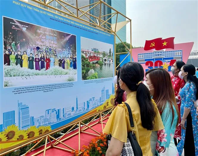 Khai mạc triển lãm TP Hồ Chí Minh - 47 năm cùng cả nước, vì cả nước - Ảnh 3. Khai mạc triển lãm TP Hồ Chí Minh - 47 năm cùng cả nước, vì cả nước - Ảnh 3.