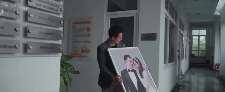 Chồng cũ, vợ cũ, người yêu cũ - Tập 1: Việt (Việt Anh) cưới được vợ trẻ khoe khắp nơi - Ảnh 1. Chồng cũ, vợ cũ, người yêu cũ - Tập 1: Việt (Việt Anh) cưới được vợ trẻ khoe khắp nơi - Ảnh 1.