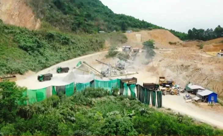Sống gần mỏ khai thác đá vôi: Đang ăn cơm phải chạy đi trú đá văng, tiếng nổ - Ảnh 4. Sống gần mỏ khai thác đá vôi: Đang ăn cơm phải chạy đi trú đá văng, tiếng nổ - Ảnh 4.