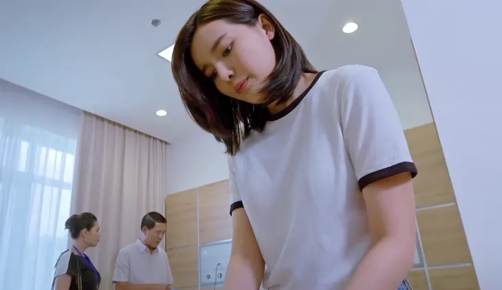 Bão ngầm - Tập 48: Vừa trừ khử người tình đồng giới, Ong chúa lại ve vãn Sơn bạch tuộc - Ảnh 15. Bão ngầm - Tập 48: Vừa trừ khử người tình đồng giới, Ong chúa lại ve vãn Sơn bạch tuộc - Ảnh 15.