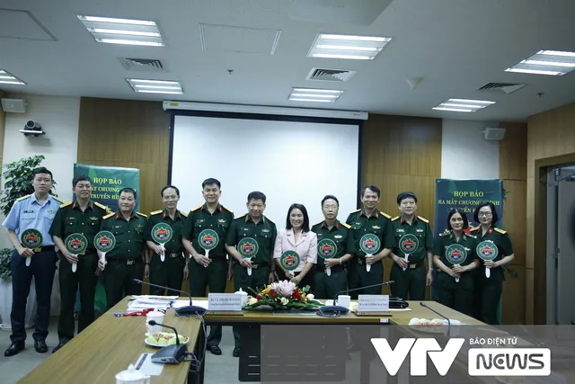 VTV3 ra mắt chương trình mới Quân khu số 1 - Ảnh 3. VTV3 ra mắt chương trình mới Quân khu số 1 - Ảnh 3.