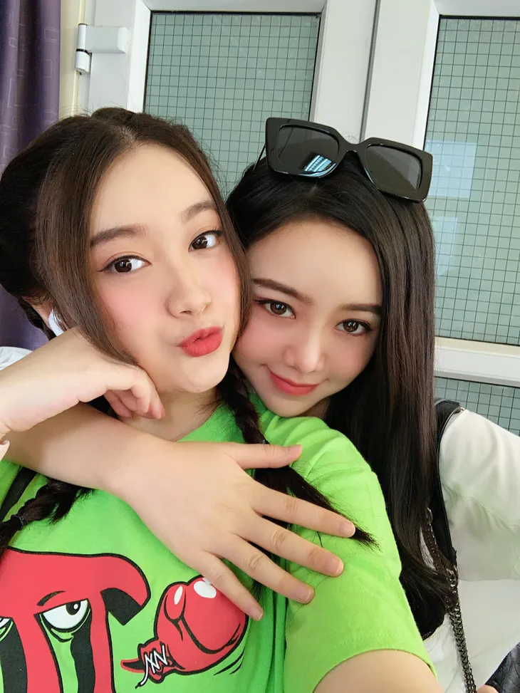 Khi loạt nữ diễn viên mới của VFC đọ sắc chung khung hình - Ảnh 17. Khi loạt nữ diễn viên mới của VFC đọ sắc chung khung hình - Ảnh 17.