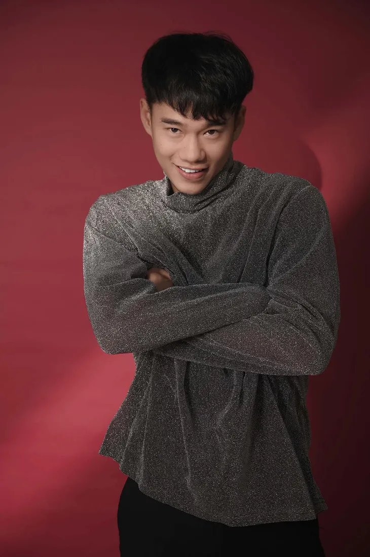 Ngắm phi công điển trai của Quỳnh Nga trong phim mới - Ảnh 11. Ngắm phi công điển trai của Quỳnh Nga trong phim mới - Ảnh 11.
