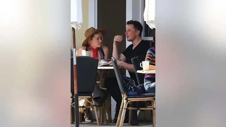 Vụ kiện Johnny Depp - Amber Heard có liên quan gì tới tỷ phú Elon Musk? - Ảnh 3. Vụ kiện Johnny Depp - Amber Heard có liên quan gì tới tỷ phú Elon Musk? - Ảnh 3.