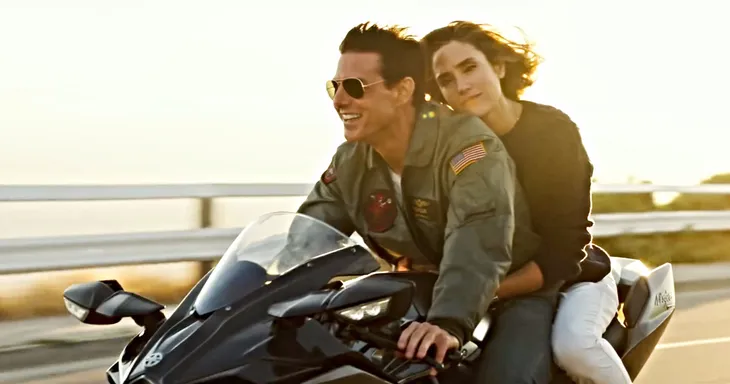 Top Gun: Maverick sẽ làm nên kì tích phòng vé cho Tom Cruise? - Ảnh 2. Top Gun: Maverick sẽ làm nên kì tích phòng vé cho Tom Cruise? - Ảnh 2.