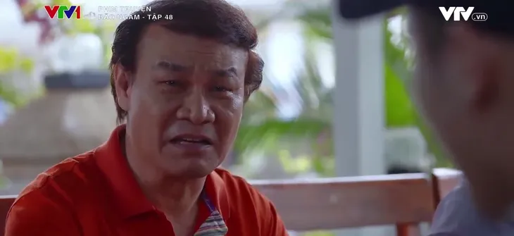 Bão ngầm - Tập 48: Vừa trừ khử người tình đồng giới, Ong chúa lại ve vãn Sơn bạch tuộc - Ảnh 5. Bão ngầm - Tập 48: Vừa trừ khử người tình đồng giới, Ong chúa lại ve vãn Sơn bạch tuộc - Ảnh 5.