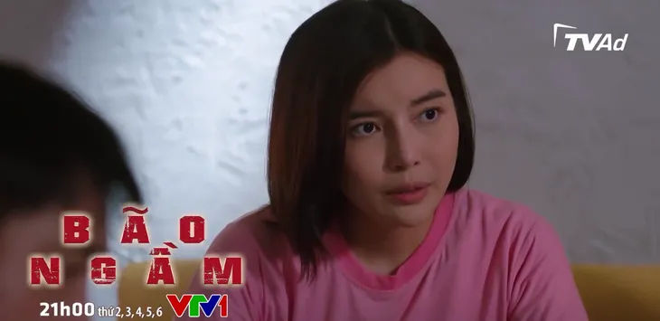 Bão ngầm - Tập 49: Ông trùm kiếm cớ về thăm nhà Hạ Lam - Ảnh 2. Bão ngầm - Tập 49: Ông trùm kiếm cớ về thăm nhà Hạ Lam - Ảnh 2.