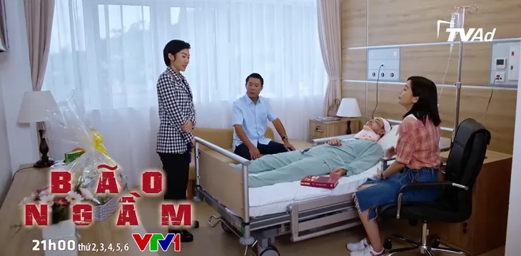 Bão ngầm - Tập 49: Ông trùm kiếm cớ về thăm nhà Hạ Lam - Ảnh 3. Bão ngầm - Tập 49: Ông trùm kiếm cớ về thăm nhà Hạ Lam - Ảnh 3.