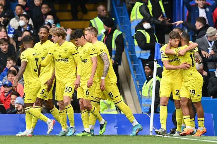 Chelsea thua sốc 1-4 trước Brentford - Ảnh 3. Chelsea thua sốc 1-4 trước Brentford - Ảnh 3.