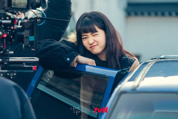Dàn diễn viên “Hai mươi lăm, Hai mươi mốt” thể hiện tình bạn khăng khít ở hậu trường - Ảnh 9. Dàn diễn viên “Hai mươi lăm, Hai mươi mốt” thể hiện tình bạn khăng khít ở hậu trường - Ảnh 9.