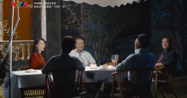Bão ngầm - Tập 31: Ong chúa thuê người giết Toàn khỉ đốm tại nhà giam - Ảnh 14. Bão ngầm - Tập 31: Ong chúa thuê người giết Toàn khỉ đốm tại nhà giam - Ảnh 14.