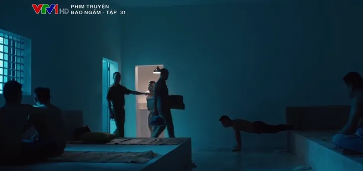 Bão ngầm - Tập 31: Ong chúa thuê người giết Toàn khỉ đốm tại nhà giam - Ảnh 6. Bão ngầm - Tập 31: Ong chúa thuê người giết Toàn khỉ đốm tại nhà giam - Ảnh 6.
