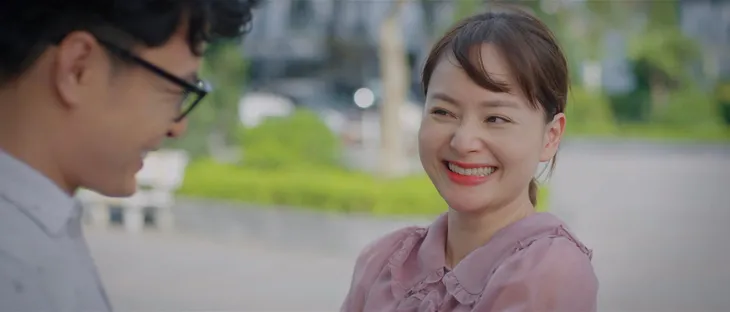 Thương ngày nắng về 2 - Tập 1: Trang bật khóc vì tình yêu mẹ Nga dành cho mình - Ảnh 8. Thương ngày nắng về 2 - Tập 1: Trang bật khóc vì tình yêu mẹ Nga dành cho mình - Ảnh 8.