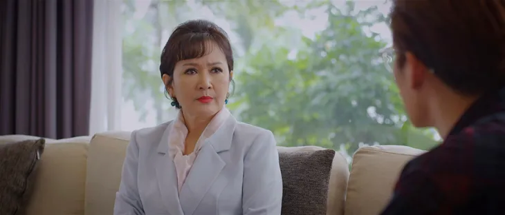 Thương ngày nắng về 2 - Tập 1: Trang bật khóc vì tình yêu mẹ Nga dành cho mình - Ảnh 13. Thương ngày nắng về 2 - Tập 1: Trang bật khóc vì tình yêu mẹ Nga dành cho mình - Ảnh 13.