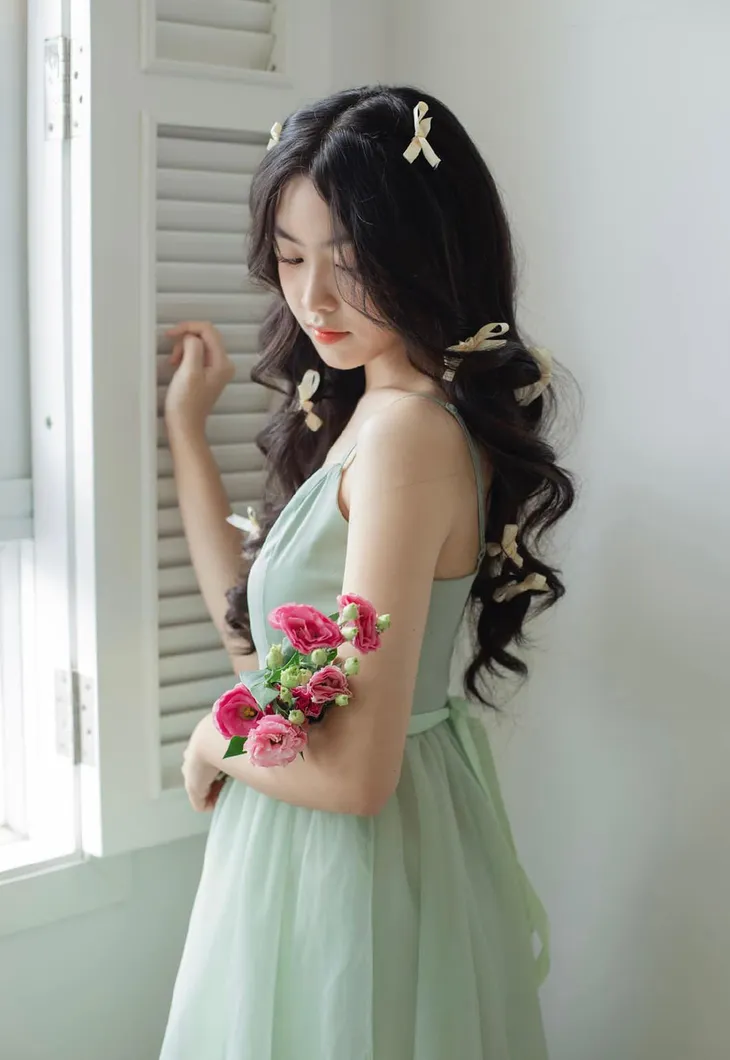 Nhan sắc tuổi 16 gây sốt của con gái Quyền Linh - Ảnh 7. Nhan sắc tuổi 16 gây sốt của con gái Quyền Linh - Ảnh 7.