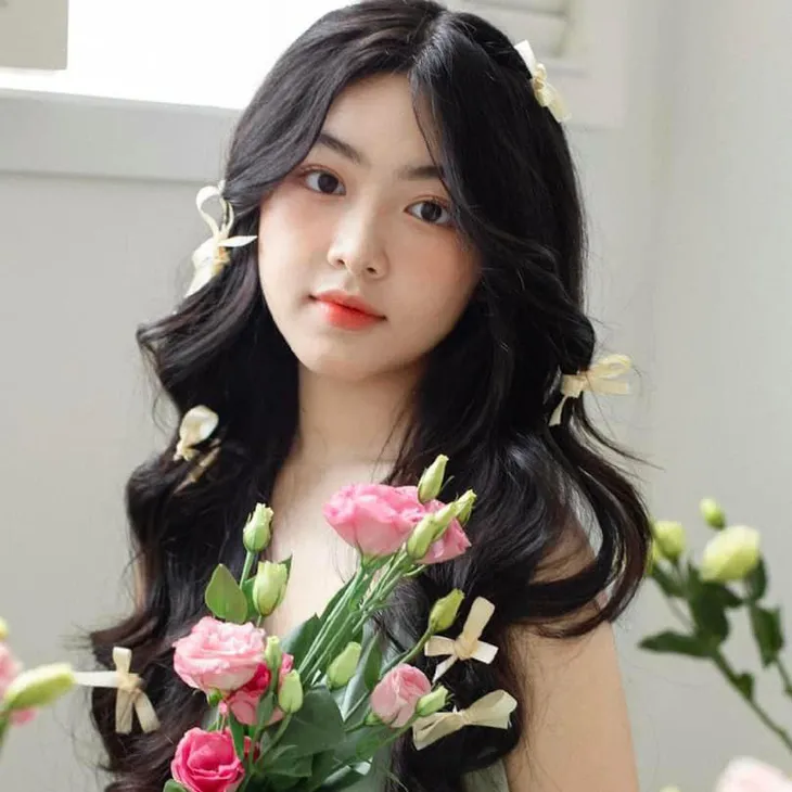 Nhan sắc tuổi 16 gây sốt của con gái Quyền Linh - Ảnh 1. Nhan sắc tuổi 16 gây sốt của con gái Quyền Linh - Ảnh 1.
