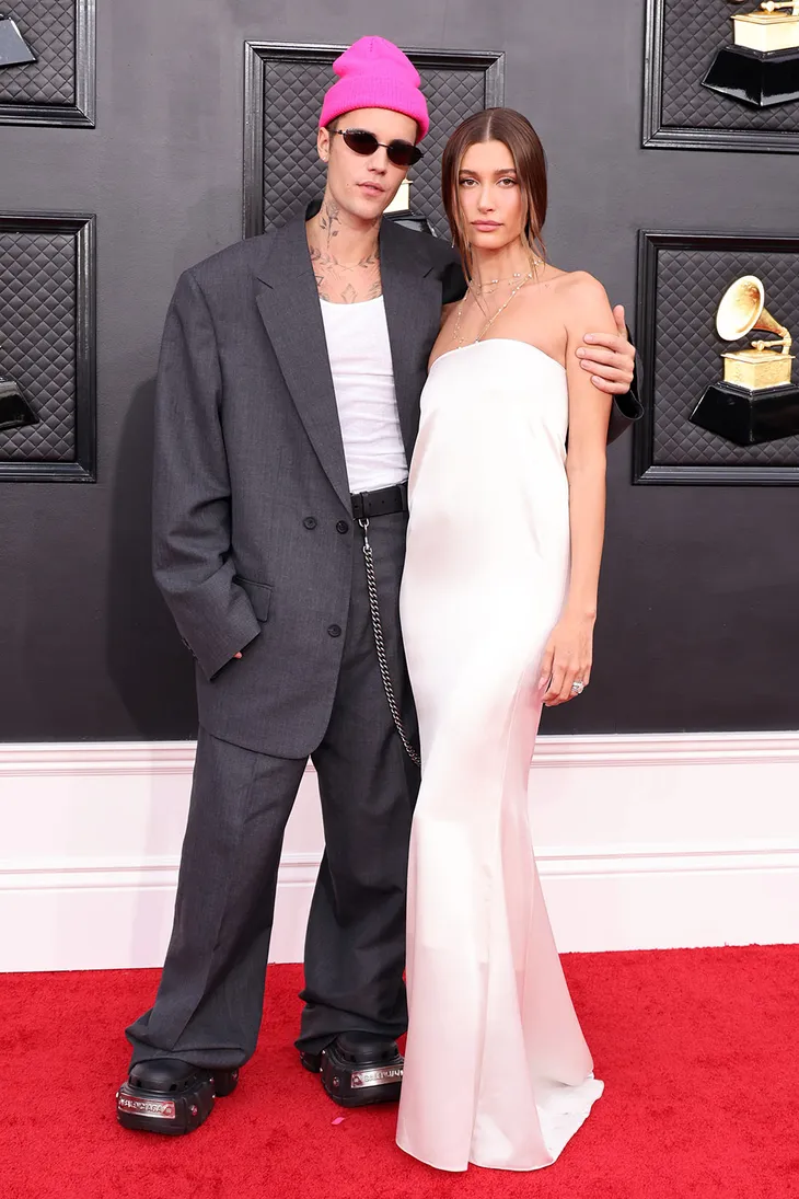Vợ Justin Bieber phủ nhận tin đồn có thai - Ảnh 1. Vợ Justin Bieber phủ nhận tin đồn có thai - Ảnh 1.