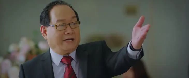 Thương ngày nắng về 2 - Tập 3: Duy ghen phát điên vì trai đẹp kè kè bên Trang - Ảnh 4. Thương ngày nắng về 2 - Tập 3: Duy ghen phát điên vì trai đẹp kè kè bên Trang - Ảnh 4.
